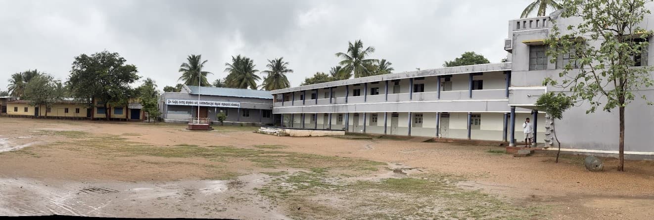 NES Campus Panorama - Part 2